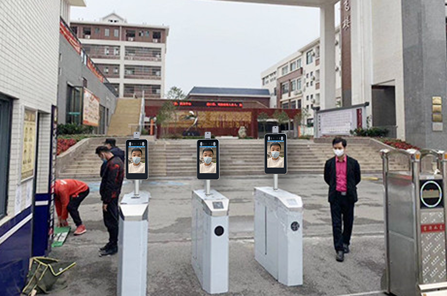 校园“刷脸”签到,人脸识别考勤机系统在学校场景应用_深圳插槽x8插槽高清网站