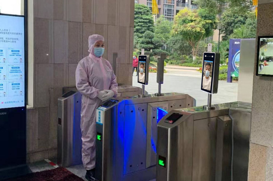 人脸识别体温检测仪_刷脸就能测体温和考勤打卡_一台多少钱_深圳插槽x8插槽高清网站
